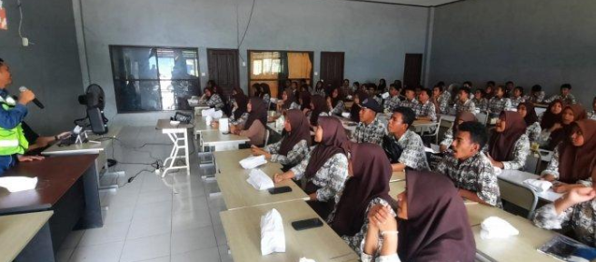 Pemerintah Akan Kurangi Materi Pelajaran di Sekolah
