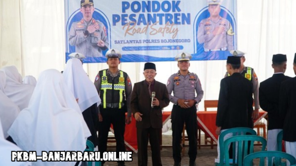 Santri Bojonegoro Diajak Polisi, Bukan Sekadar Ngaji Tapi Juga Jadi Pelopor Tertib Lalu Lintas